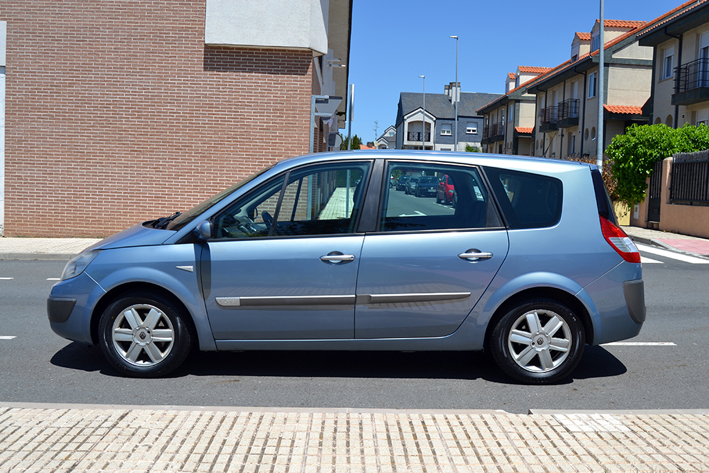 ZMOTOR Renault Grand Scenic 1.6 110cv Confort Dynamique, 7 plazas y